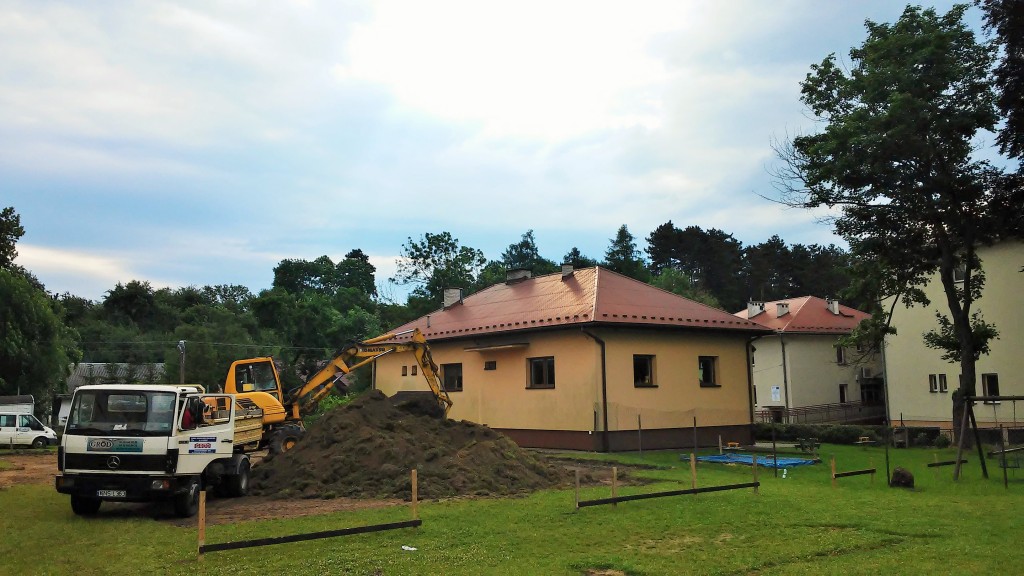 -> RUSZYŁA ROZBUDOWA PRZEDSZKOLA w ŁUKOWICY