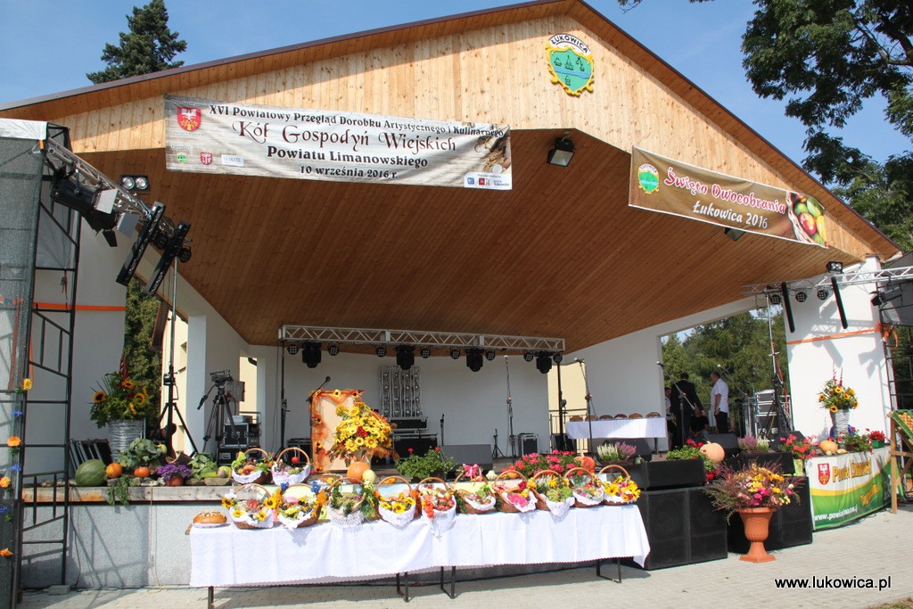 -> TAK BYŁO NA OWOCOBRANIU