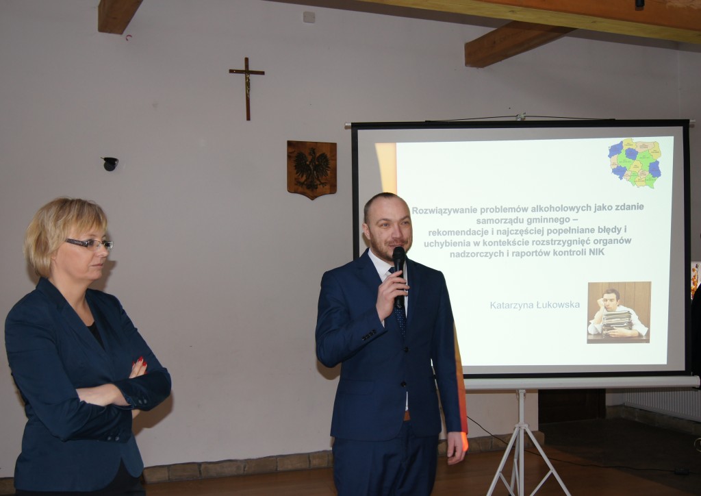 -> SZKOLENIE-ROZWIĄZYWANIE PROBLEMÓW ALKOHOLOWYCH JAKO ZADANIE GMINY