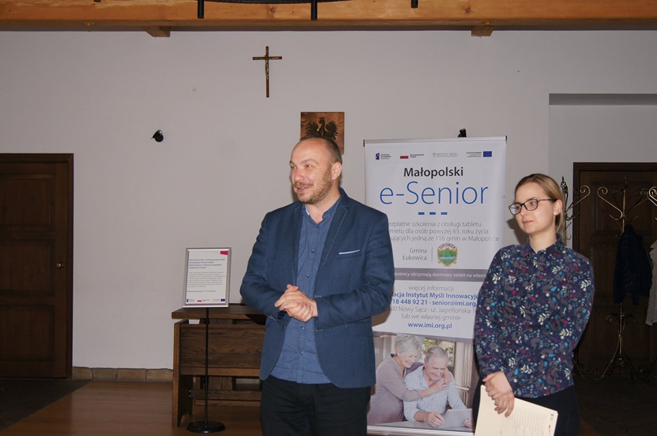 -> MAŁOPOLSKI e-SENIOR