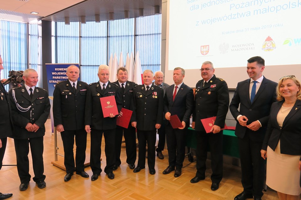 -> PROMESA NA ZAKUP SAMOCHODU RATOWNICZO-GAŚNICZEGO